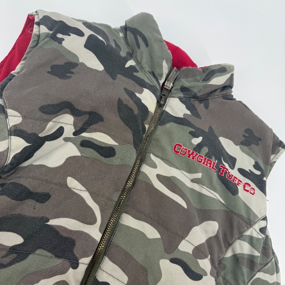 Cowgirl Tuff Co Womens Medium Reversible Camo Red‎ Vest Puffer Quilted Full Zip
